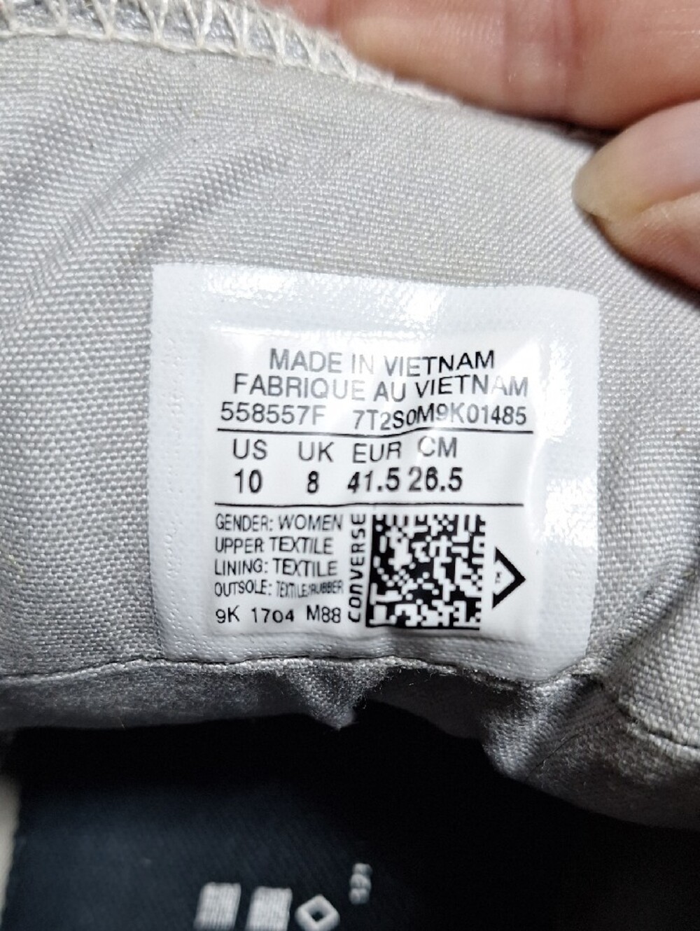 Women's Gray Converse Low-Top Canvas Athletic Sneakers with White Laces - Picture 5 of 5